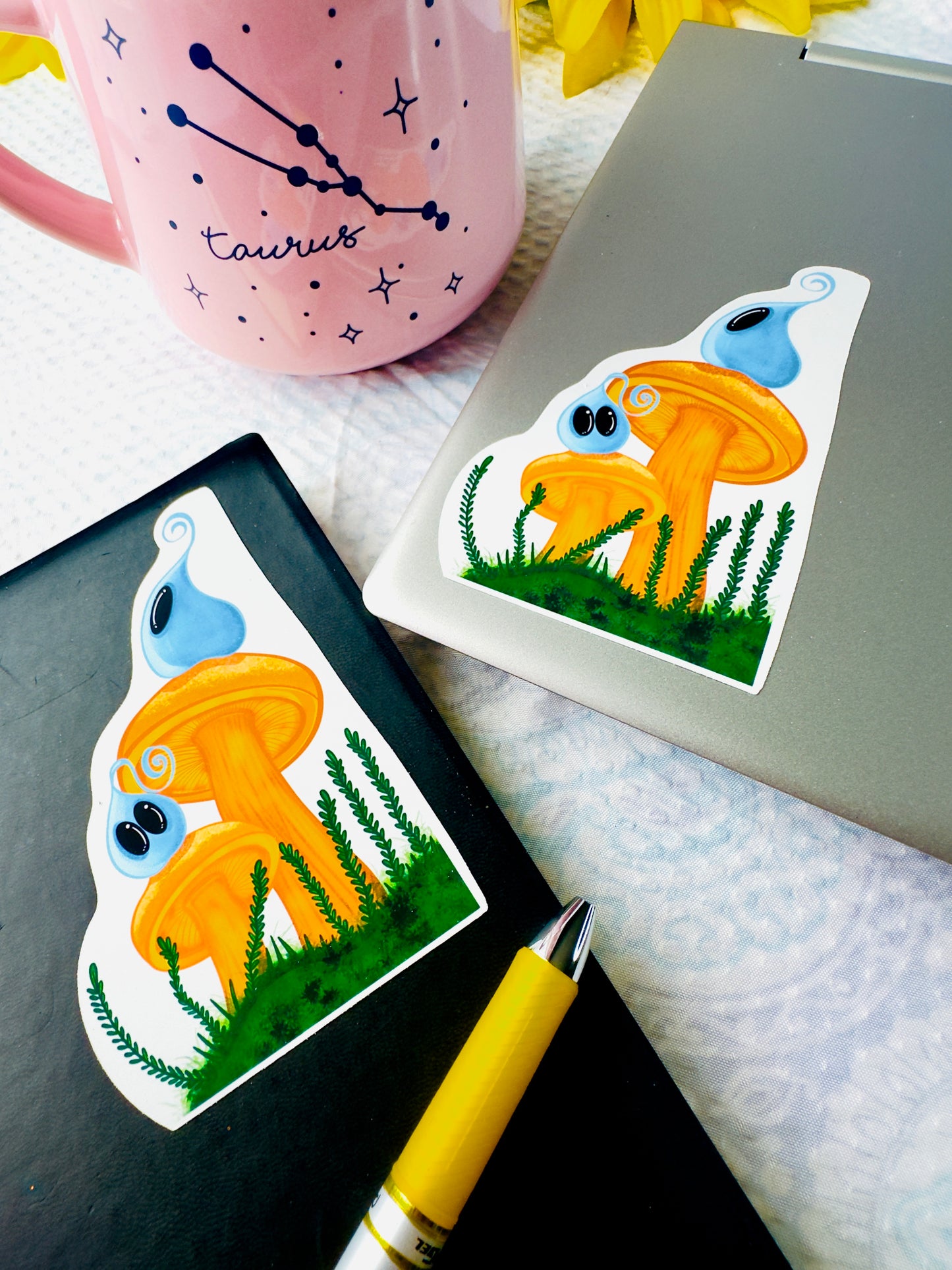 Pom & Wink Moon Gazing Vinyl sticker VOL.1