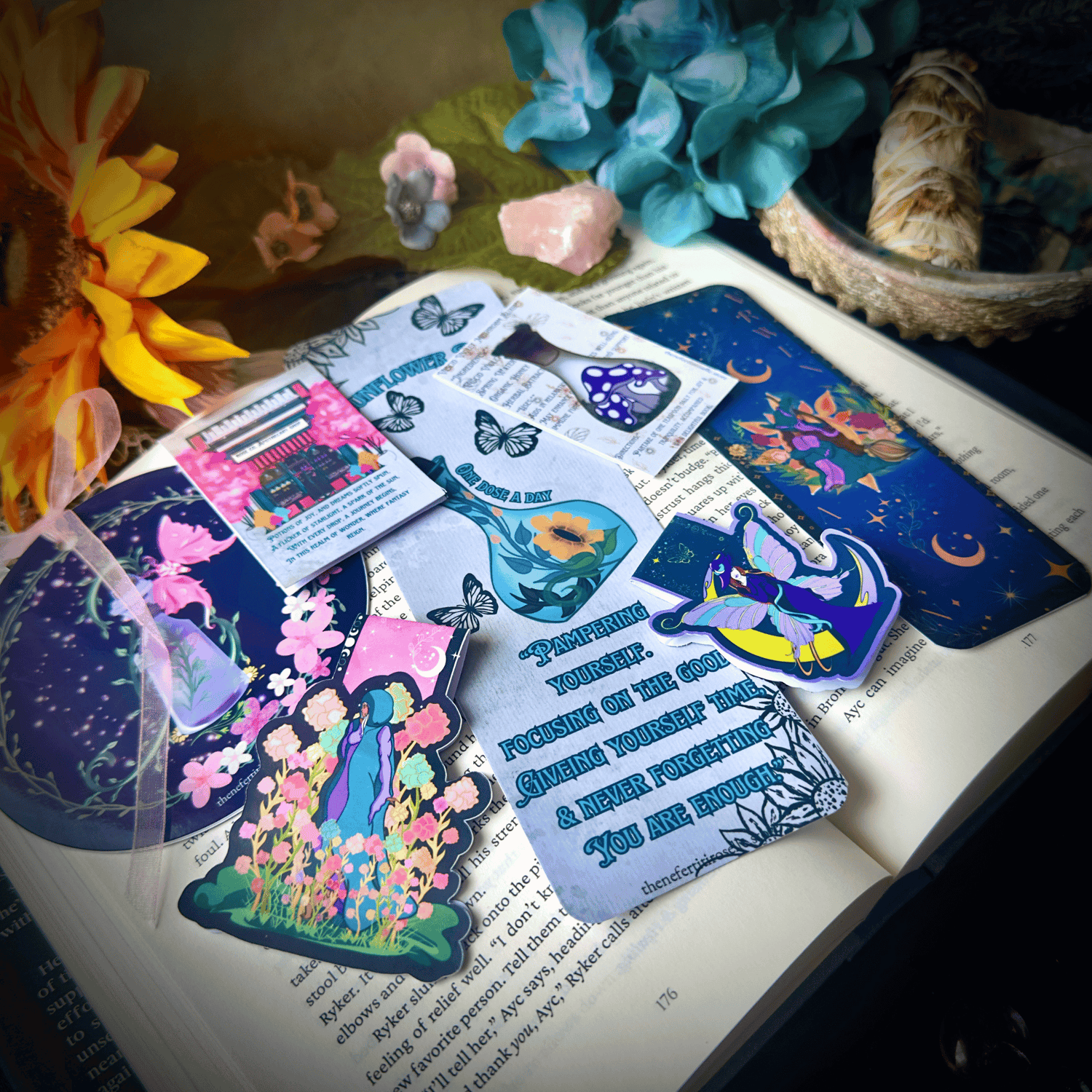 circular bookmarks, magnetic bookmark, rectangular bookmarks large and small